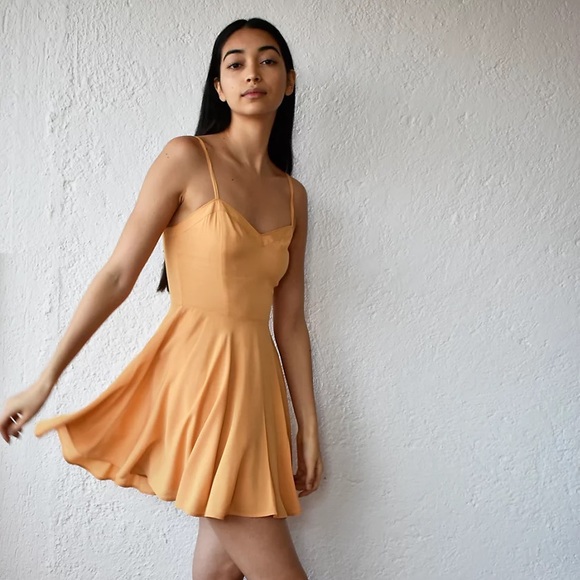 ❌SOLD❌ ARITZIA TALULA Floral Lipinski Mini Dress - Picture 4 of 6